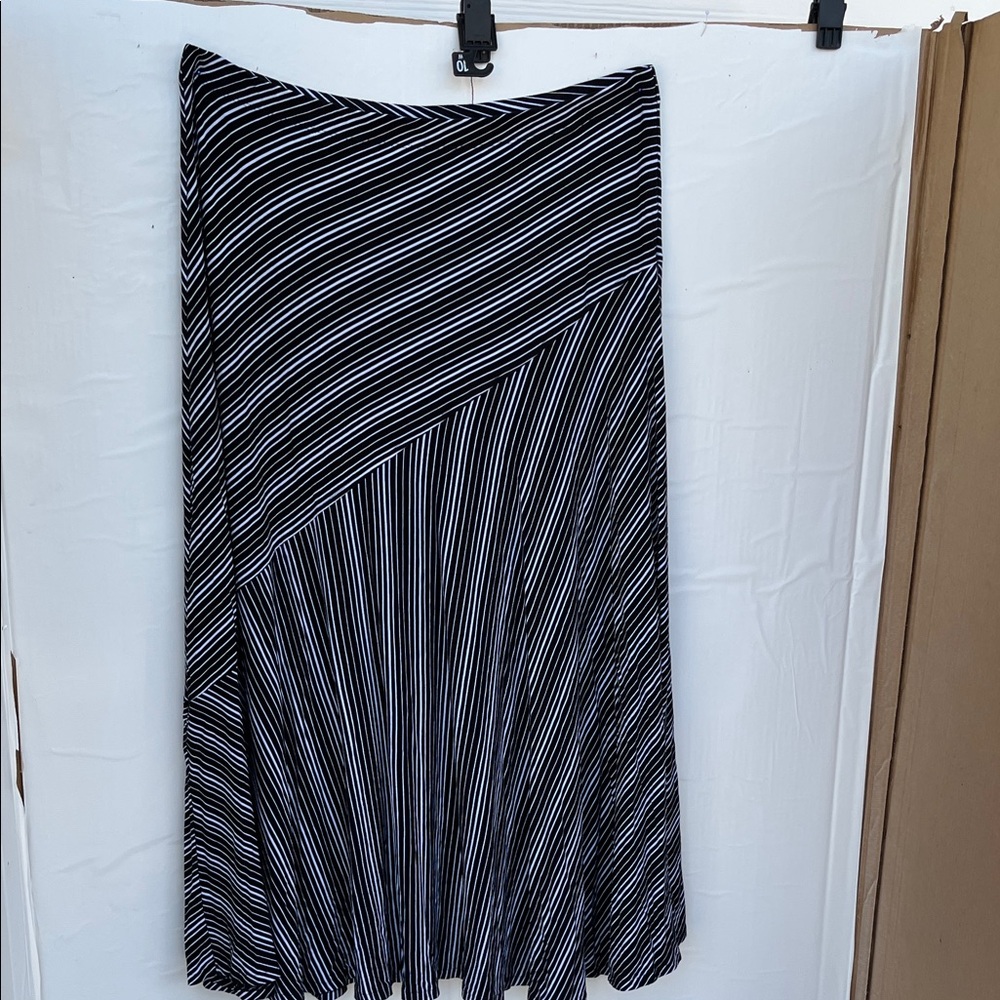 Chico's Black and White Asymmetrical Skirt